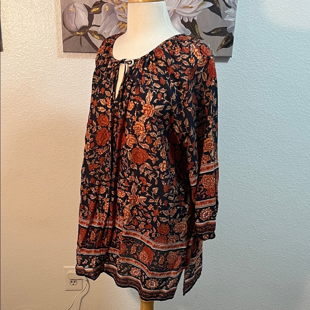 NWOT Lucky Brand Boho Floral Tie-Neck Peasant Top - Black & Rust - Picture 8 of 8